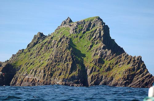 Đảo SKELLIG MICHAEL là địa điểm quay bộ phim Star War VII Và VIII (2016 &amp; 2017)